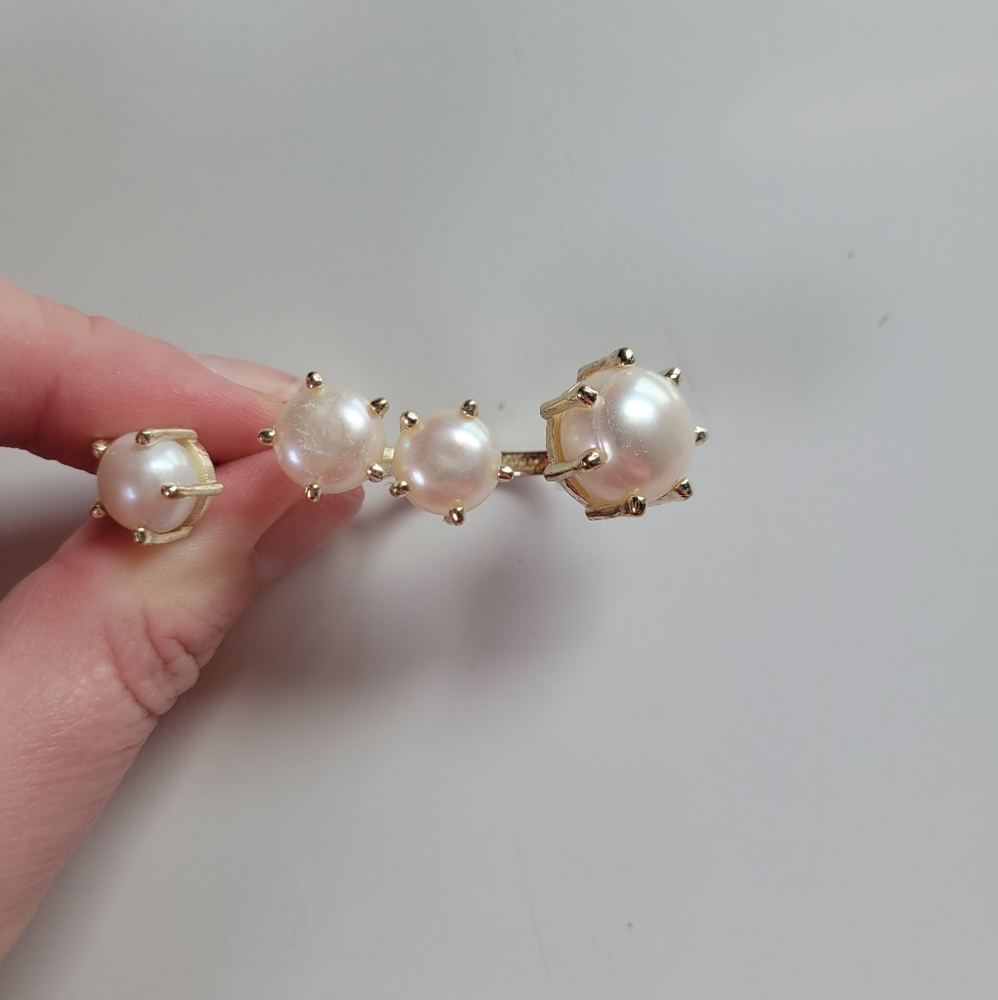 Kendra Scott Gold Pearl Graduated Crown Ring